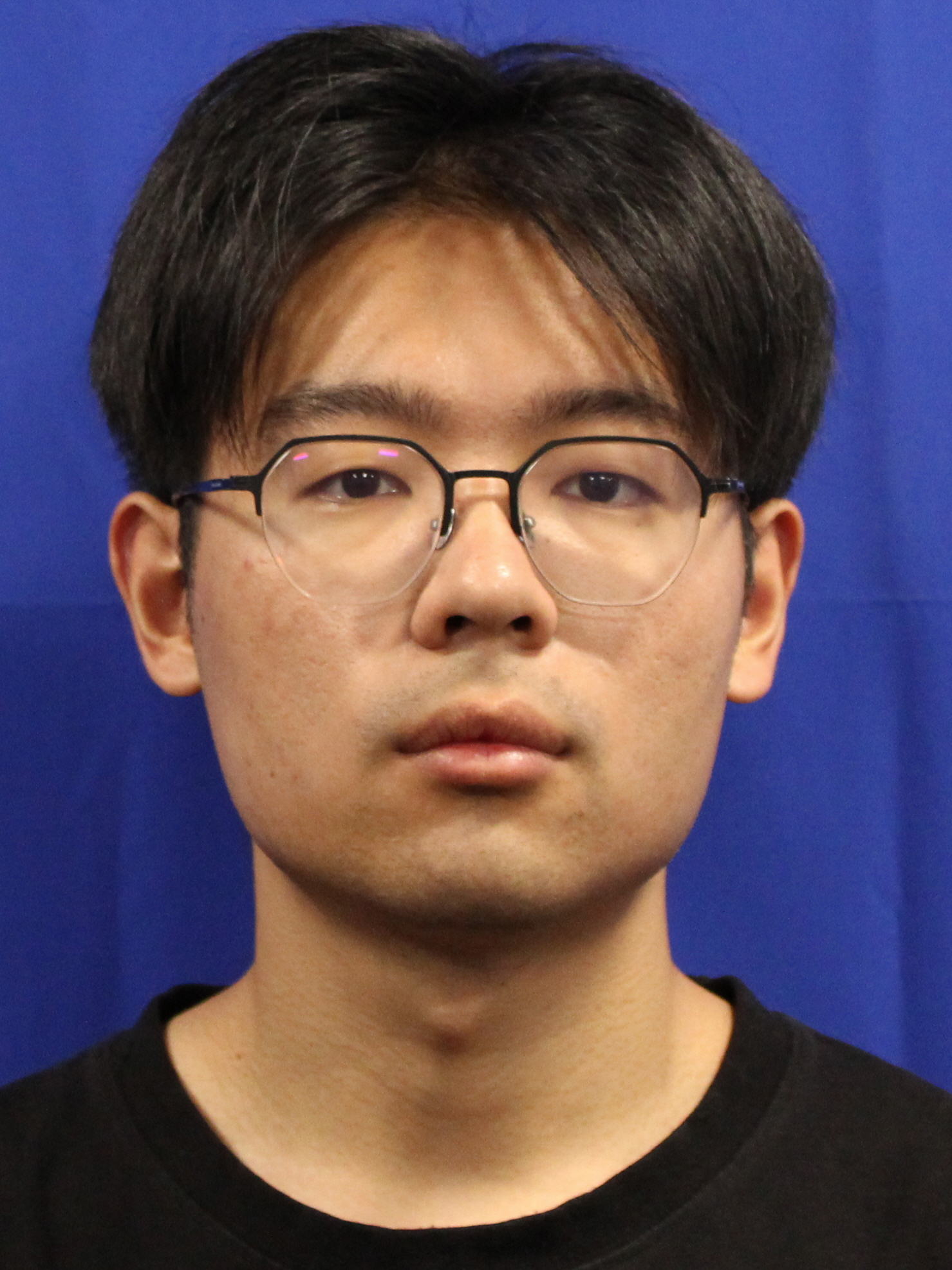 A headshot of Yuchen.