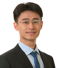 Jiaming Liang smiling.